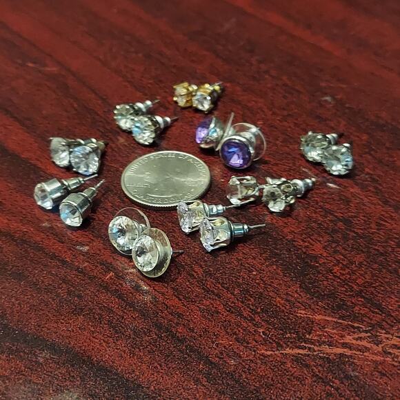 Medium Bling Stud Post Earrings Lot of 9 Stunning Pairs - Picture 3 of 5